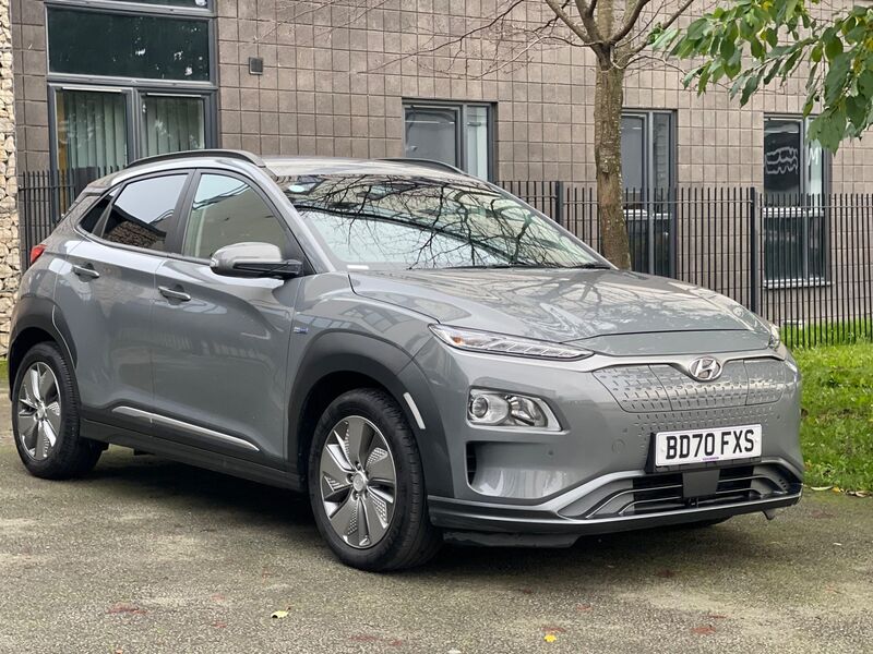 View HYUNDAI KONA 64kWh Premium Auto 5dr (7kW Charger)