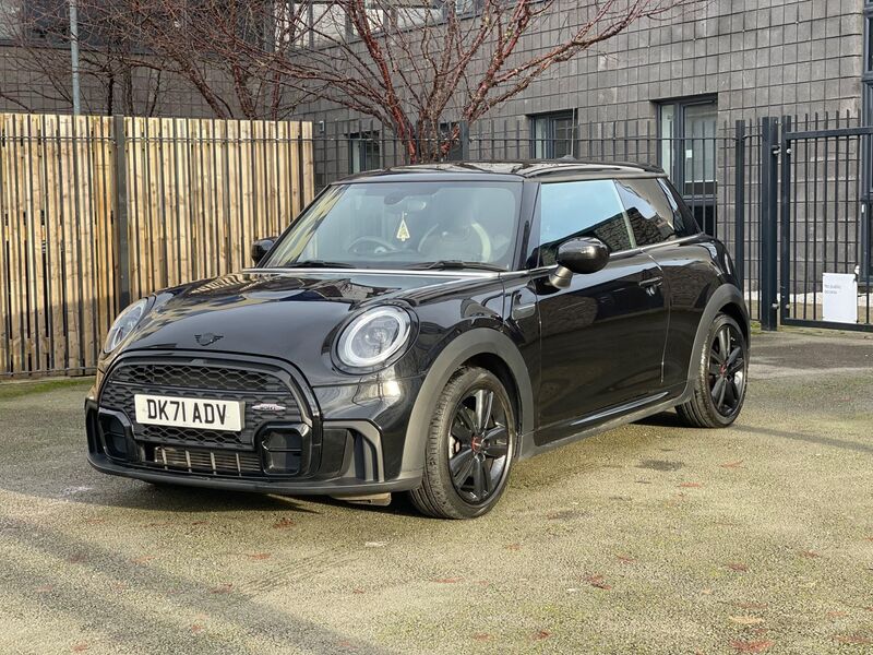 View MINI HATCH 1.5 Cooper Sport Euro 6 (s/s) 3dr