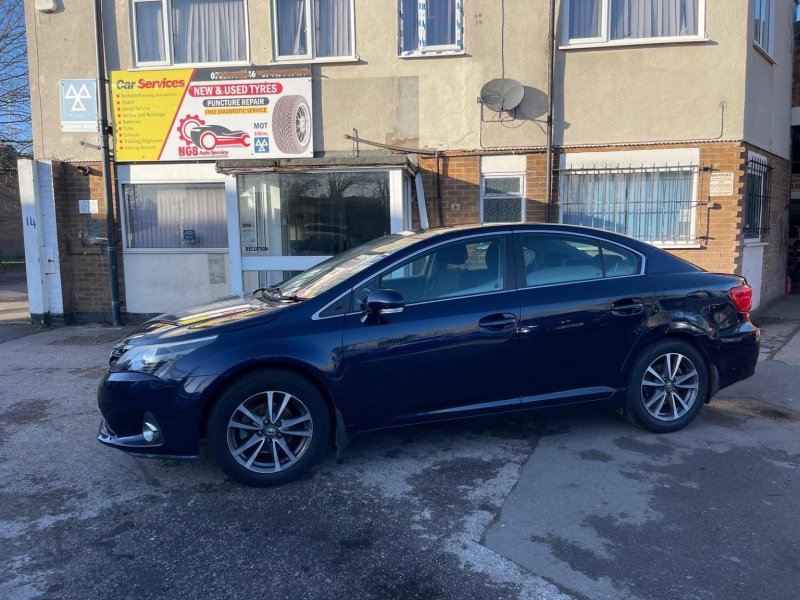 View TOYOTA AVENSIS 1.8 V-Matic TR Euro 5 4dr