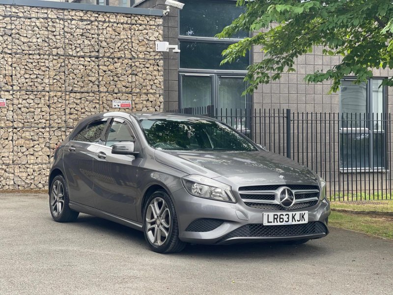 View MERCEDES-BENZ A CLASS 1.8 A200 CDI Sport 7G-DCT Euro 5 (s/s) 5dr